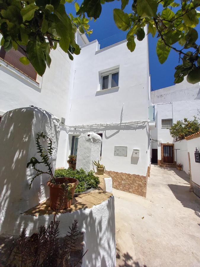 Brand New - Casa El Cuartel With Private Seaview Rooftop コニル・デ・ラ・フロンテラ エクステリア 写真